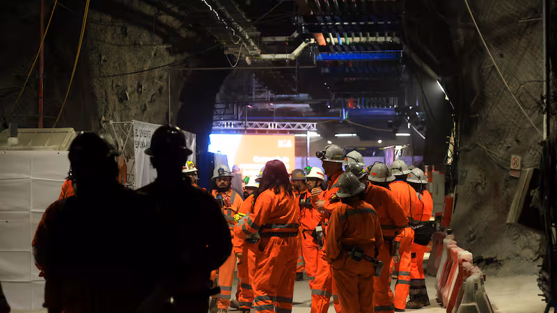 Sernageomin autorizó la reanudación de operaciones en Andes Norte y Diamante, mientras que la Dirección del Trabajo aprobó el retorno parcial.